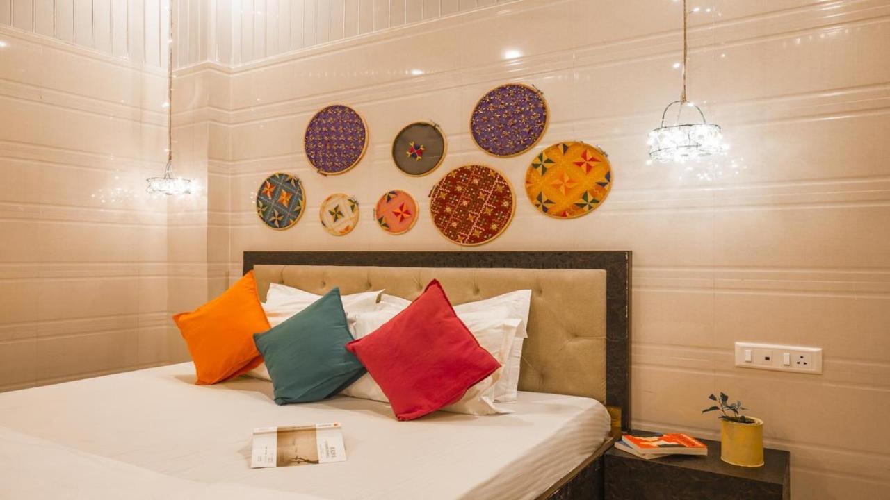 Madpackers Amritsar Bunks, Rooms, & Community Екстер'єр фото