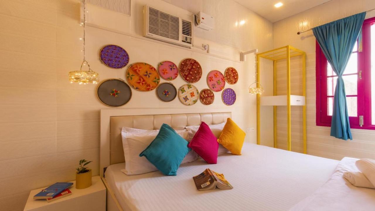 Madpackers Amritsar Bunks, Rooms, & Community Екстер'єр фото