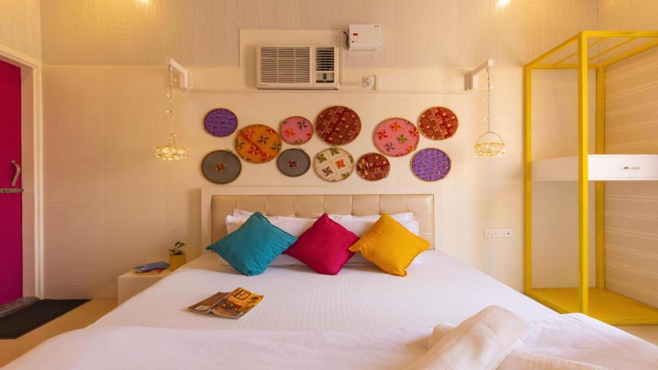 Madpackers Amritsar Bunks, Rooms, & Community Екстер'єр фото